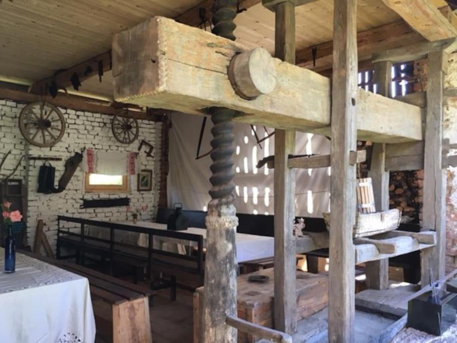 Stilvolles Landhaus Im Dreilaendereck Felsőszölnök Exteriér fotografie